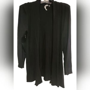 Like new NY Collection black sweater. 1X.